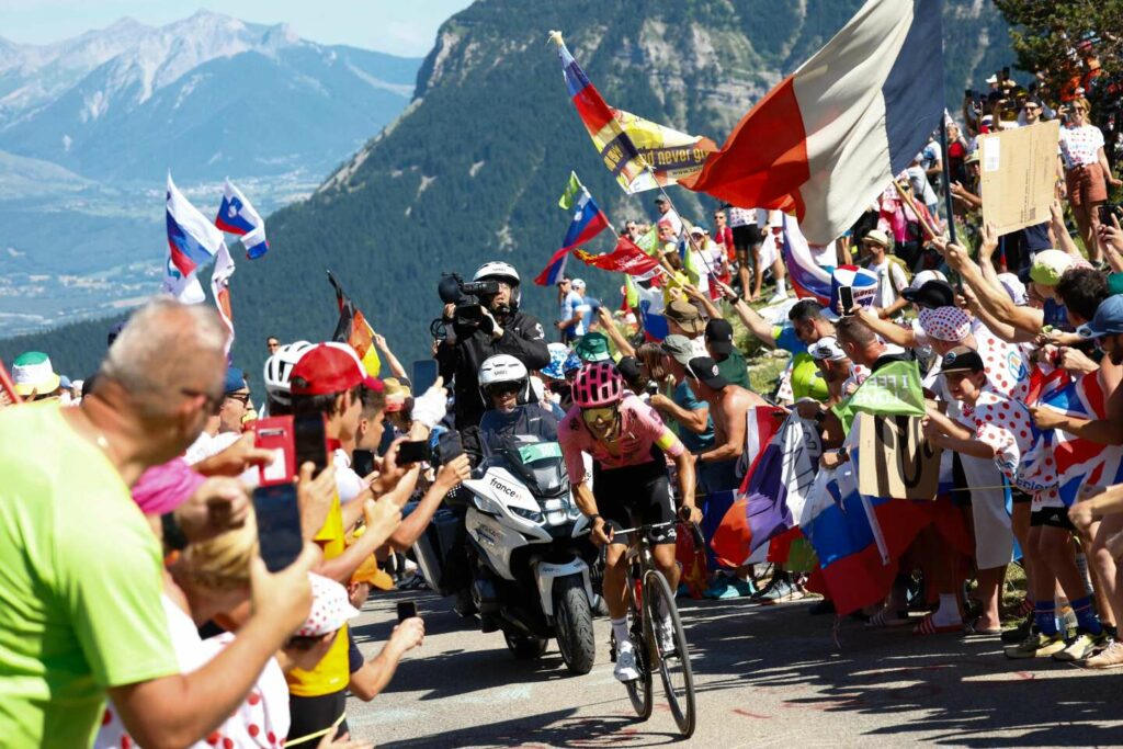 Tour de France 2024 : Richard Carapaz, un vainqueur héritier de la vieille tradition d’un cyclisme valeureux