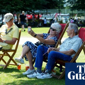 UK weather: mini heatwave predicted with temperatures up to 30C