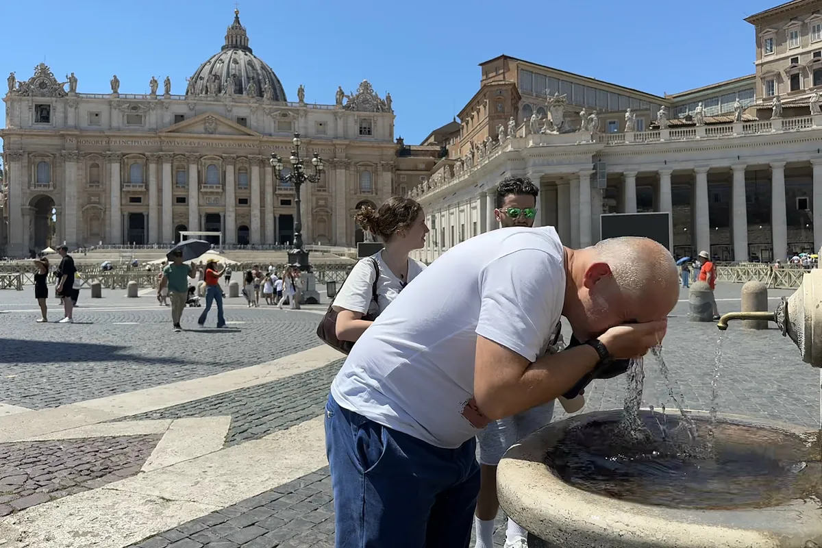 Una pareja es azotada con un cinturón en una agresión homófoba en Roma