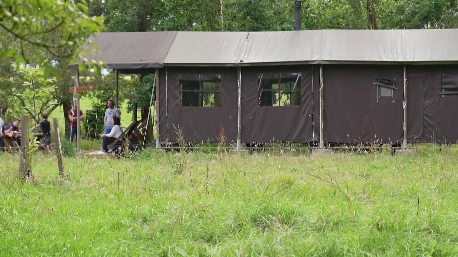 Vacances : un couple d’agriculteurs a installé des lodges sur son exploitation