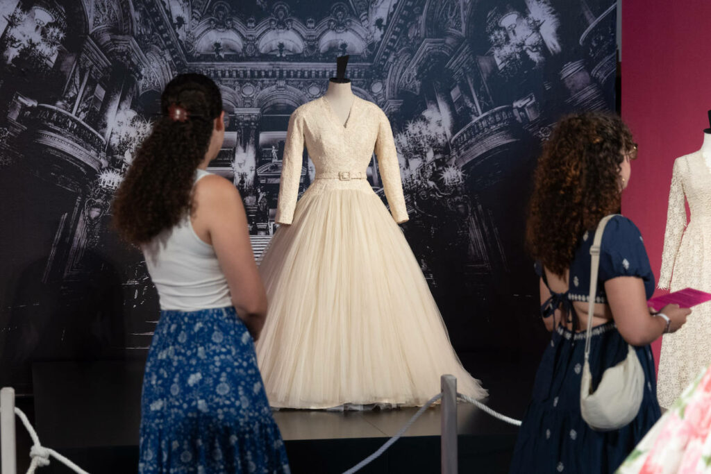 Valladolid se adentra en el «alma eterna» de Balenciaga