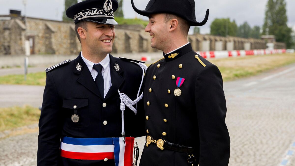 « Vivre le défilé ensemble, c’est hallucinant » : élèves commissaire et ingénieur, les frères du 14 Juillet