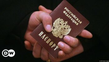 Warum Exil-Russen ihre Personalausweise verlieren