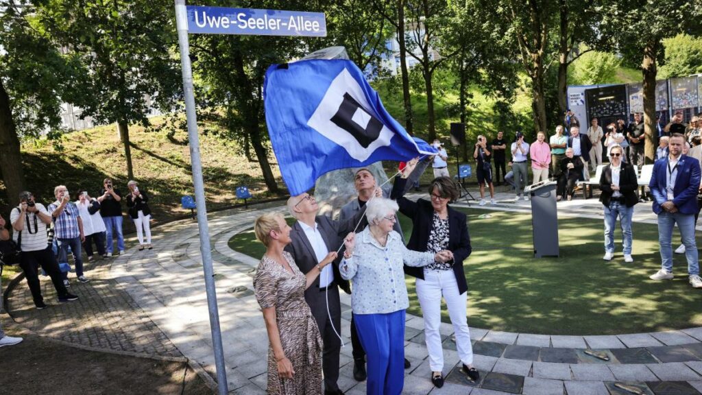 Jetzt hat Uwe Seeler seine eigene Allee