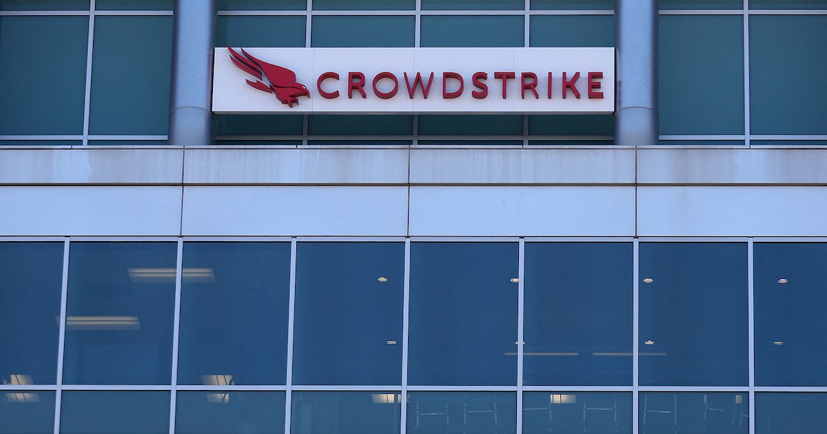 Le vendredi 19 juillet, une mise à jour d'un logiciel du groupe de cybersécurité CrowdStrike sur Windows, le système d'exploitation de Microsoft, a fait dysfonctionner de nombreux systèmes informatiques à travers le monde.