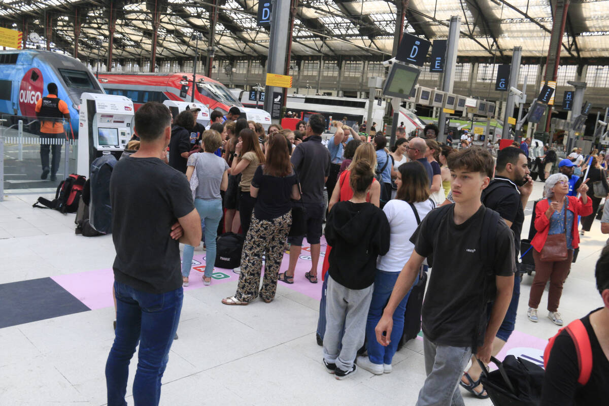 Le trafic est interrompu sur la ligne LGV Sud-Est, 80 000 voyageurs concernés