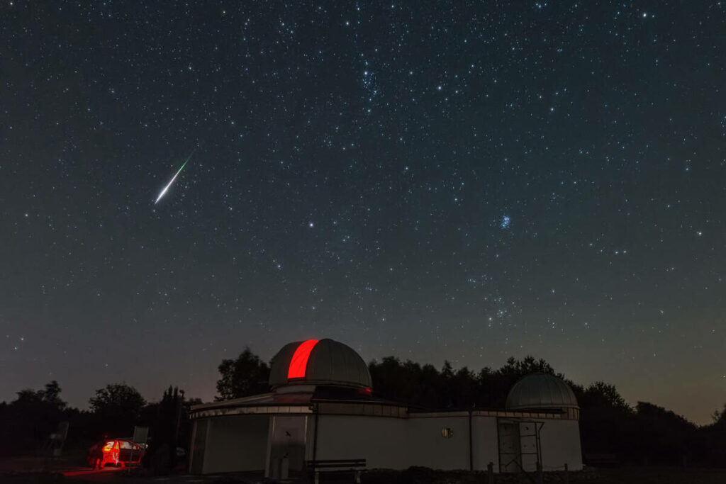 Les étoiles filantes, c’est maintenant ! Pourquoi les Perséides reviennent chaque année au même moment en août