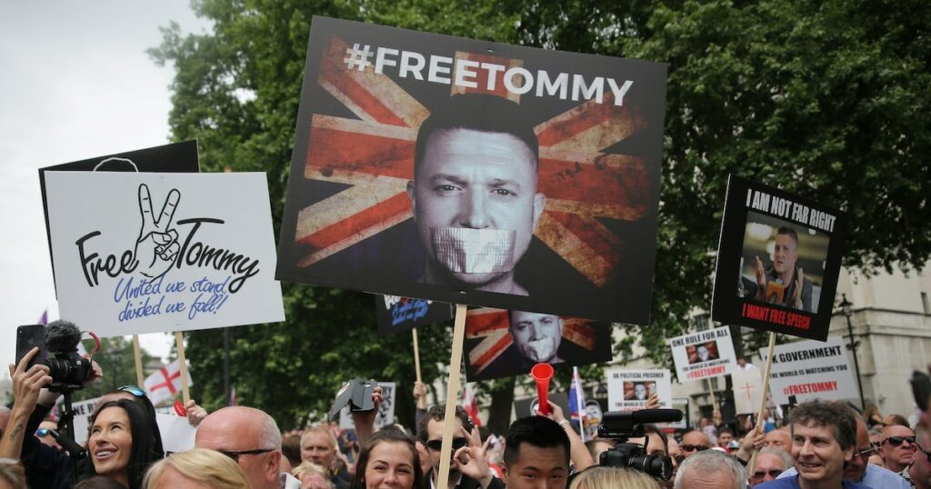 Manifestation pour la libération de l'ex-chef d'un groupe d'extrême droite, Tommy Robinson, le 9 juin 2018 à Londres