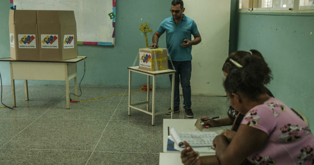 Présidentielle au Venezuela : que valent les preuves mises en ligne par l’opposition ?