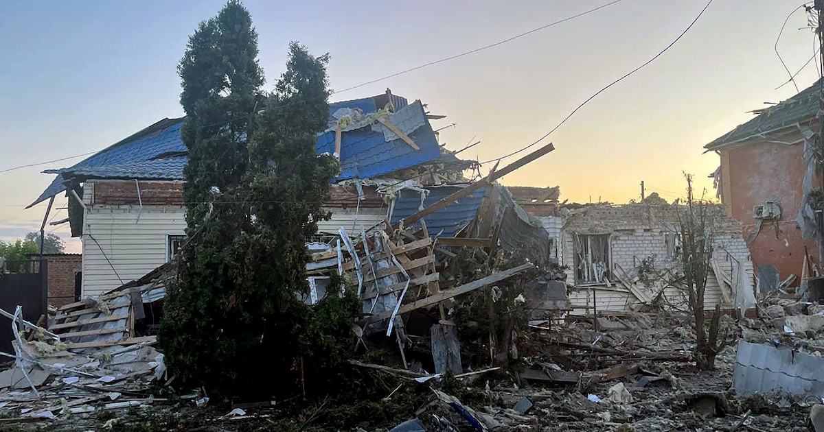 Cette photo diffusée par le gouverneur de la région de Koursk, Alexei Smirnov, sur sa chaîne Telegram montre les dégâts attribués à des bombardements ukrainiens dans la ville de Soudja, le 6 août 2024, dans la région russe de Koursk