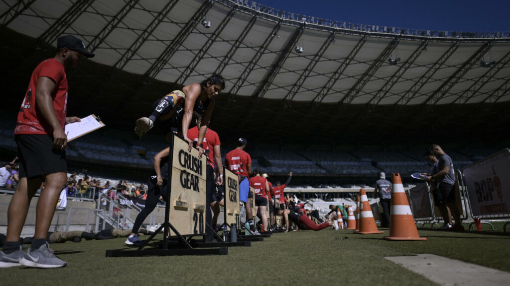 Aux CrossFit Games, Lazar Dukic, un athlète serbe, se noie en quelques secondes malgré la sécurité