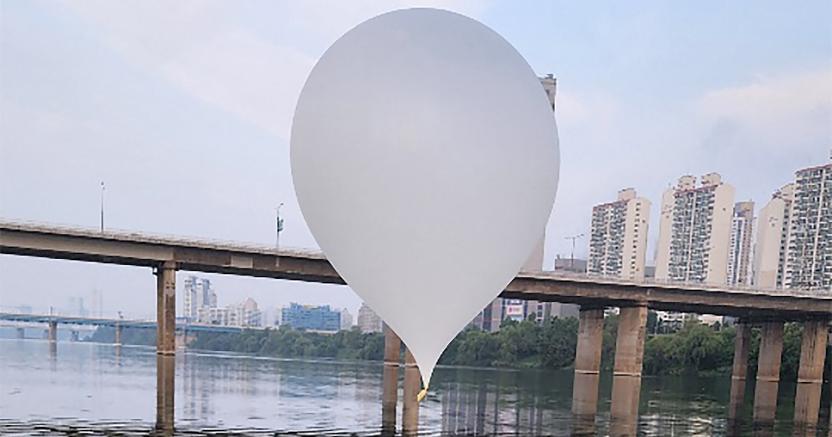 Pyongyang a entrepris de renforcer ses liens militaires avec la Russie et envoie depuis plusieurs mois des milliers de ballons lestés d'ordures vers le Sud.