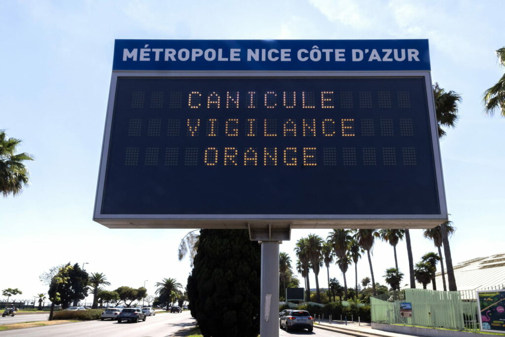 Canicule : la vague de chaleur progresse, 25 départements en vigilance orange