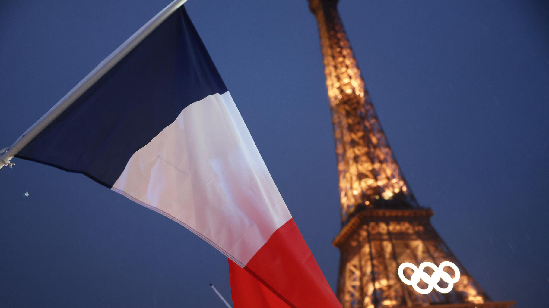 Cérémonie de clôture des JO : Pauline Ferrand-Prévot et Antoine Dupont désignés porte-drapeaux français