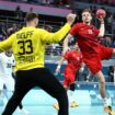 JO 2024 : les Danois écrasent les Allemands en finale du handball avant le grand défi des basketteuses françaises face aux Etats-Unis... Suivez la dernière journée olympique