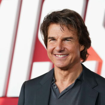 Tom Cruise : une présence symbolique mais décriée à la cérémonie de clôture