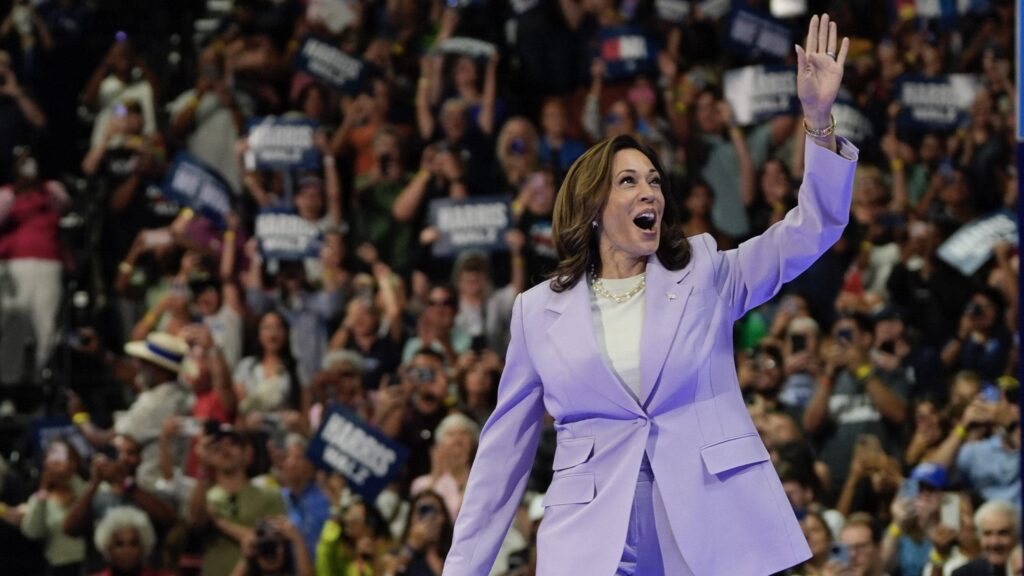 Harris hauls in $12 million at San Francisco fundraiser as Pelosi welcomes vice president home