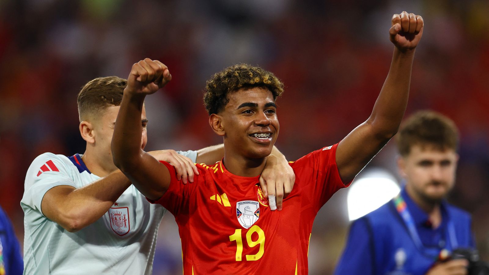 Soccer Football - Euro 2024 - Semi Final - Spain v France - Munich Football Arena, Munich, Germany - July 9, 2024 Spain's Lamine Yamal celebrates after the match REUTERS/Leonhard Simon