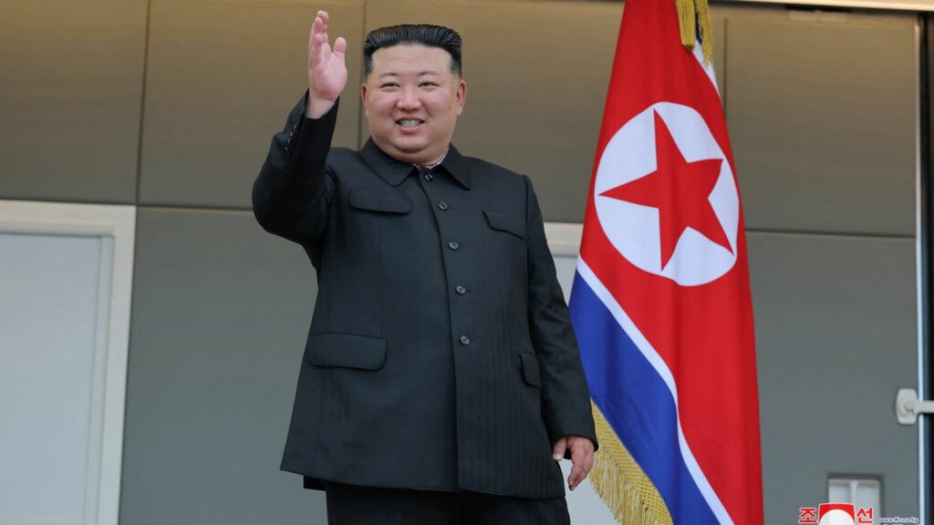 North Korean leader Kim Jong Un waves during a visit to the flood-affected area of ??Uiju County, North Pyongan Province, North Korea, in this photo released August 10, 2024. KCNA via REUTERS ATTENTION EDITORS - THIS IMAGE WAS PROVIDED BY A THIRD PARTY. REUTERS IS UNABLE TO INDEPENDENTLY VERIFY THIS IMAGE. NO THIRD PARTY SALES. SOUTH KOREA OUT. NO COMMERCIAL OR EDITORIAL SALES IN SOUTH KOREA.