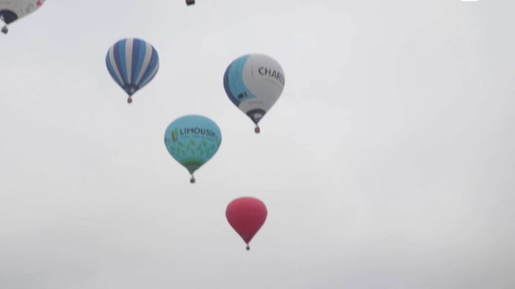 Charente : le spectacle annuel des montgolfières