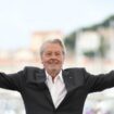 L'acteur français Alain Delon pose le 19 mai 2019 à Cannes avant de se voir remettre une Palme d'or d'honneur