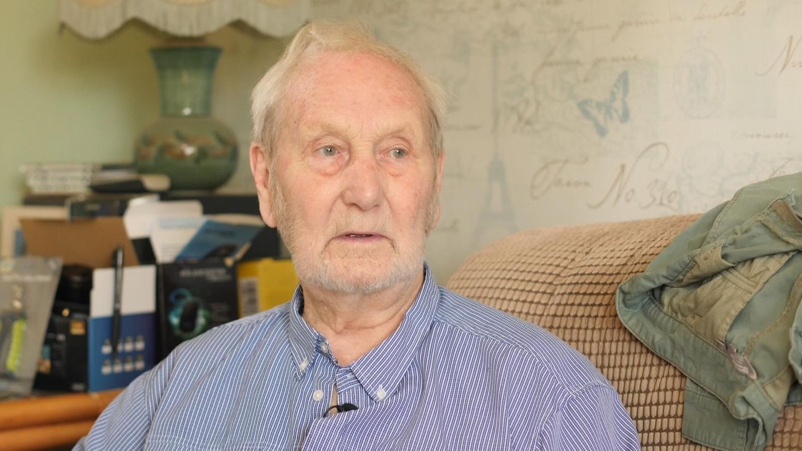 'Am I going to get through winter?': Roy, 90, says he will shower once a week to cope with cost of energy