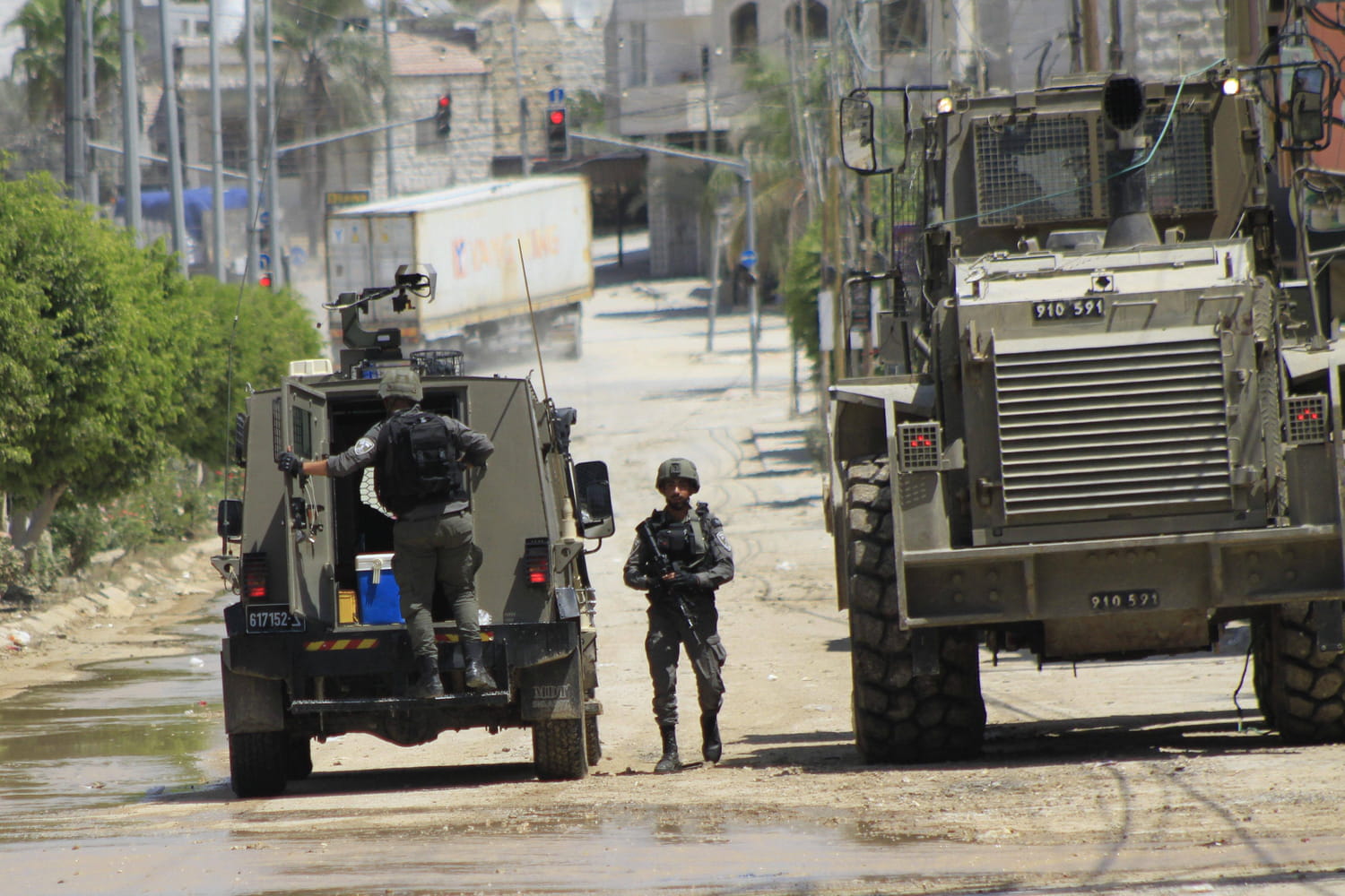 Guerre au Proche-Orient : toujours pas d'accord de trêve, mais des otages libérés ?