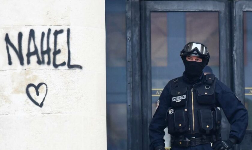 Mort de Nahel : le directeur du journal « Oise Hebdo » condamné pour avoir divulgué l’identité du policier