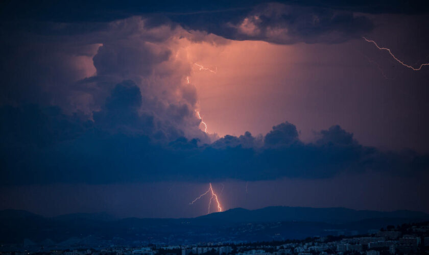 Orages : 24 départements placés en vigilance orange