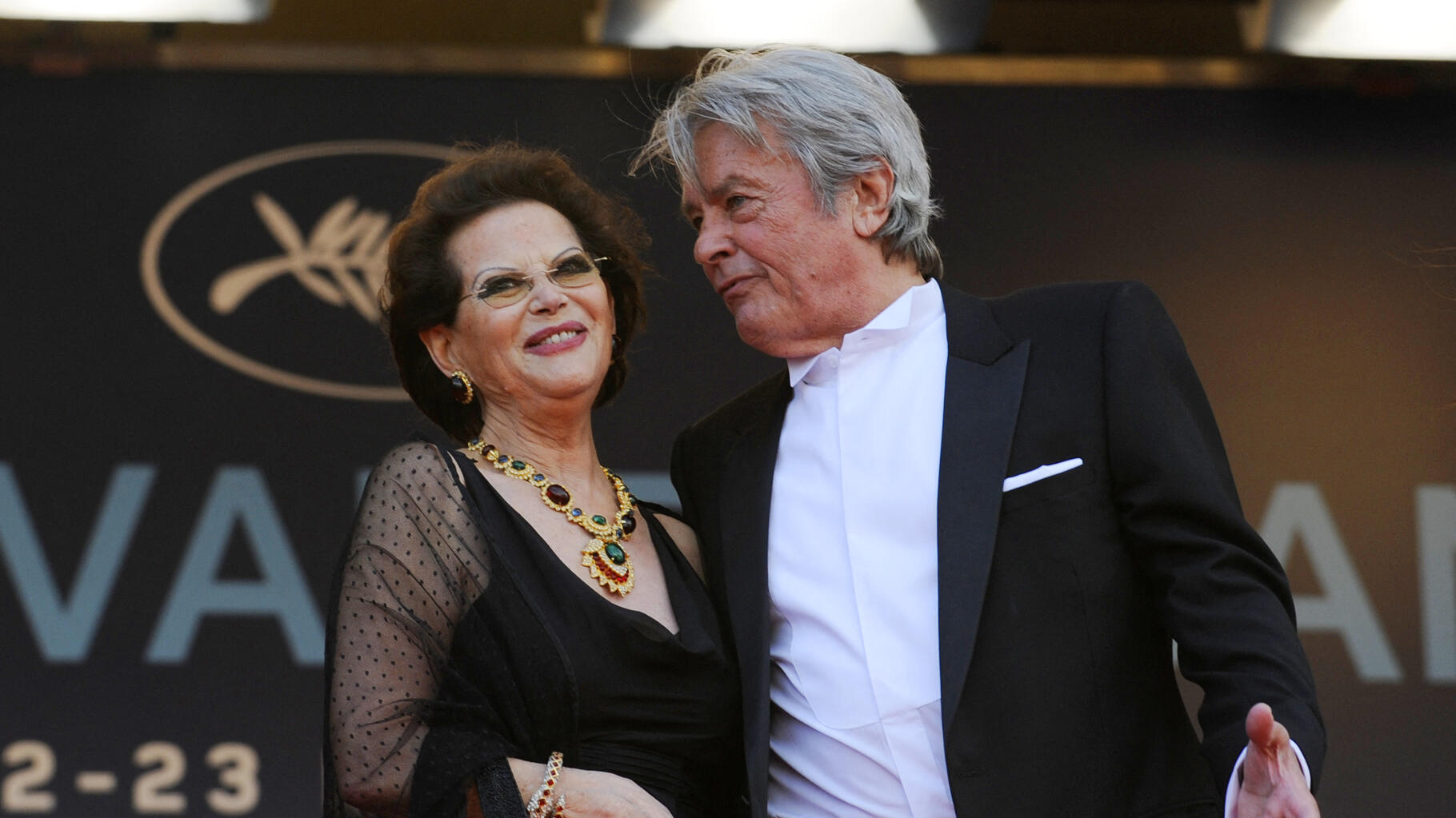 Obsèques d’Alain Delon : Claudia Cardinale, sa partenaire dans « Le Guépard » trop peinée et absente