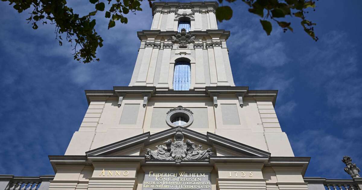 À peine restaurée, une église de Potsdam liée à l’histoire du nazisme a été maudite