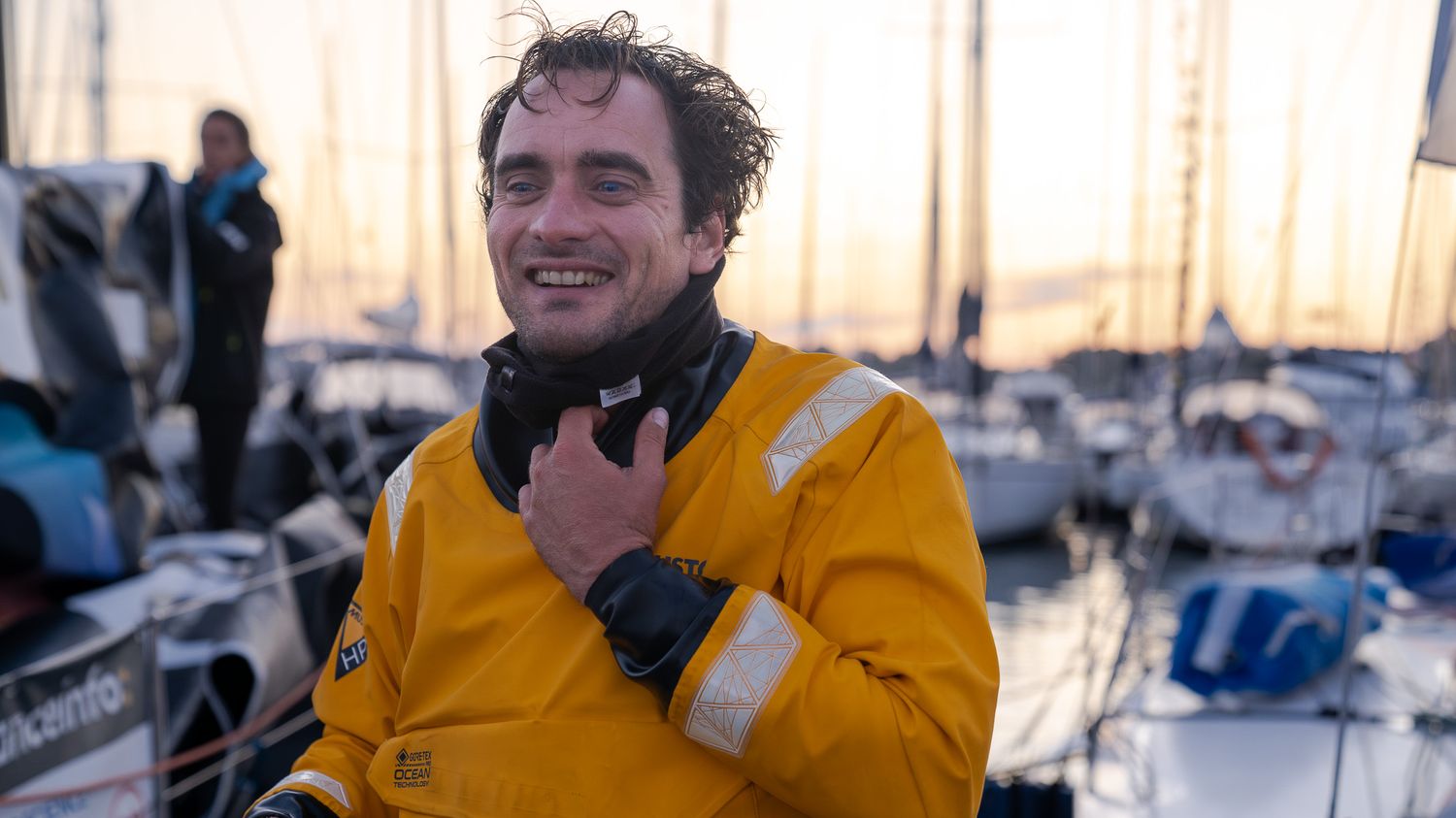 INTERVIEW. Solitaire du Figaro : "Dans la voile, il y a de la stratégie, une notion aussi très présente en finance", estime Edouard Golbery, trader devenu skipper