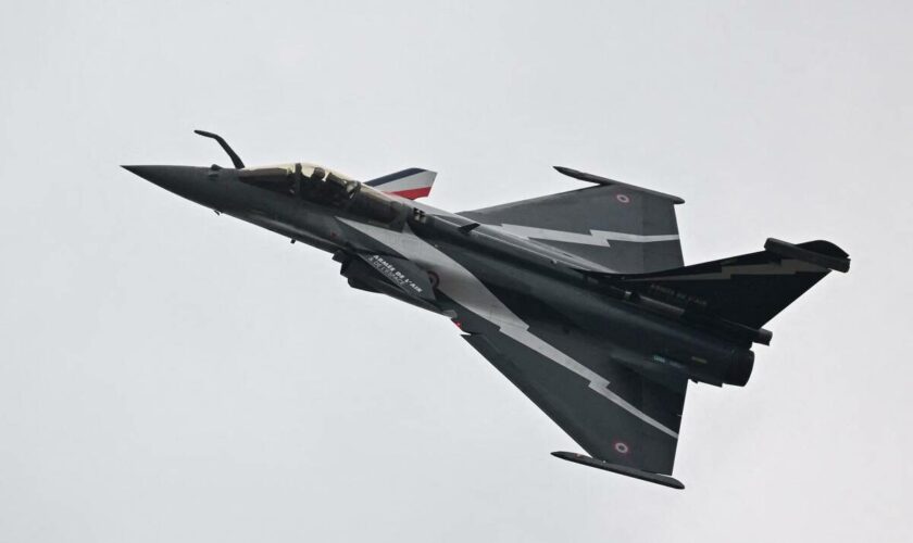 Deux avions Rafale sont entrés en collision en Meurthe-et-Moselle, deux pilotes recherchés