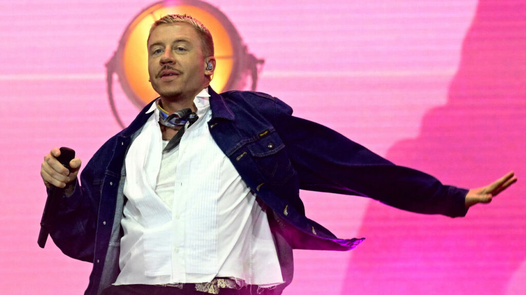 Guerre au Soudan : Macklemore annule son concert à Dubaï pour protester contre la crise humanitaire