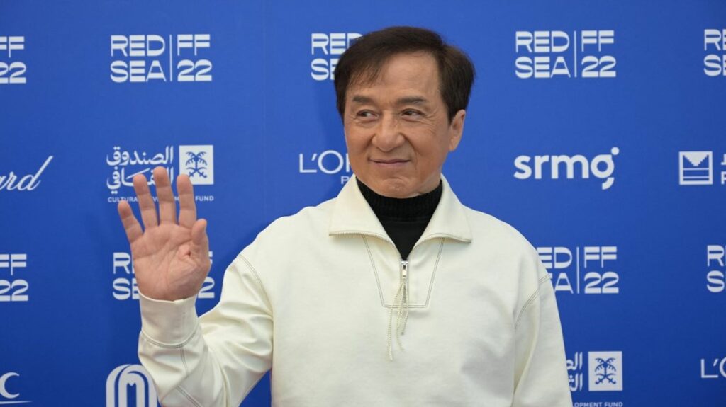 L'acteur Jackie Chan va porter la flamme paralympique dans Paris