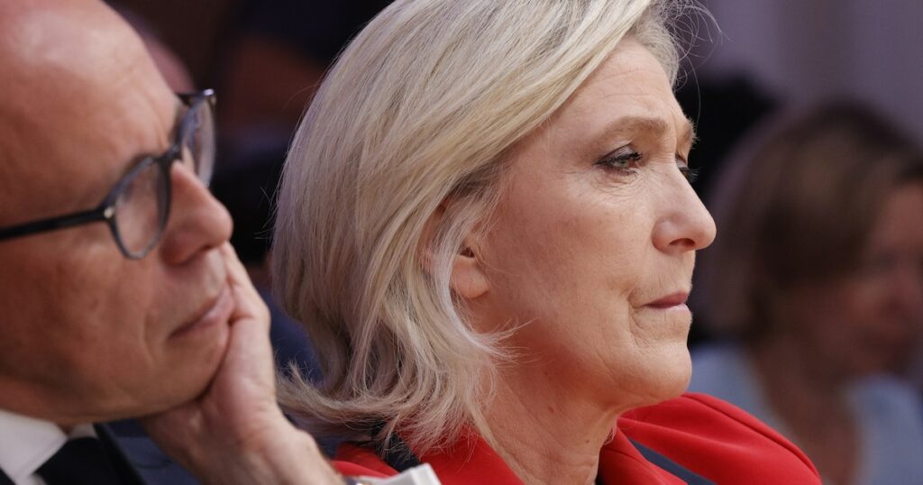 Marine Le Pen et Eric Ciotti assistent le 24 juin 2024 à Paris à la conférence de presse de Jordan Bardella