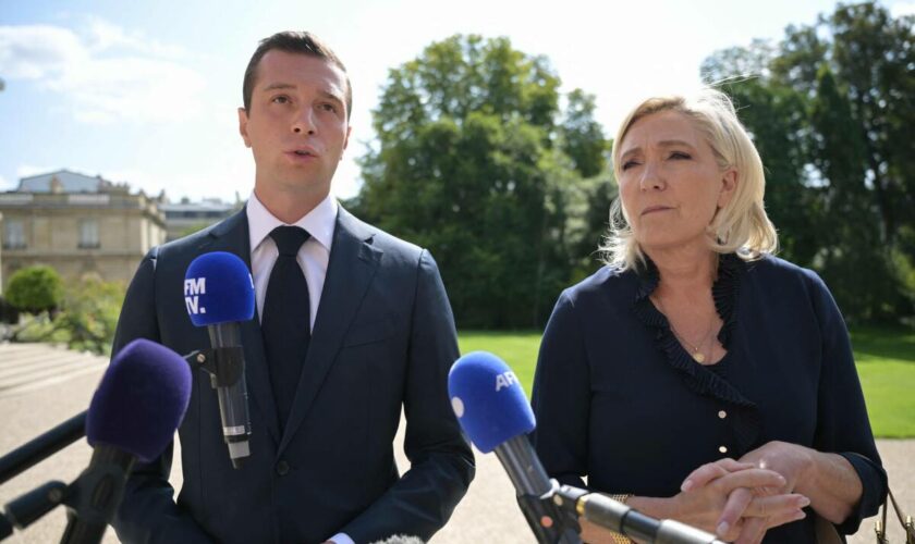 Session extraordinaire à l’Assemblée, censure d’un gouvernement de gauche : ce qu’a déclaré Le Pen après son échange avec Macron