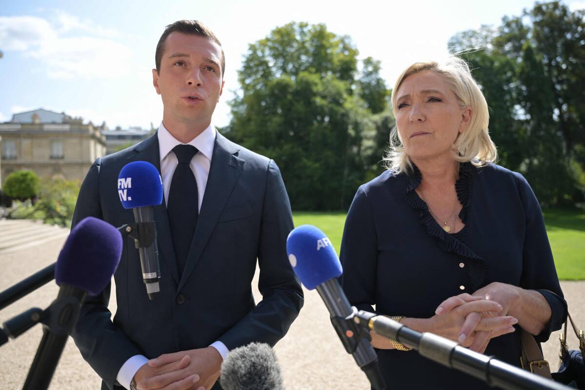 Session extraordinaire à l’Assemblée, censure d’un gouvernement de gauche : ce qu’a déclaré Le Pen après son échange avec Macron