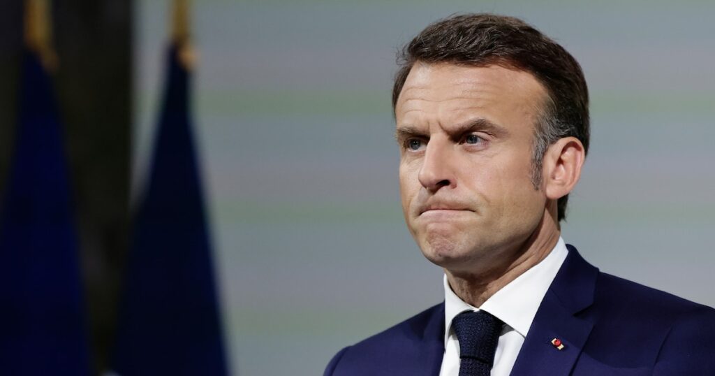 Le président Emmanuel Macron à Paris, le 12 juin 2024