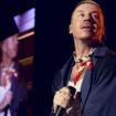 Le rappeur Macklemore annule un concert aux Emirats Arabes Unis, qu’il accuse de financer le conflit au Soudan