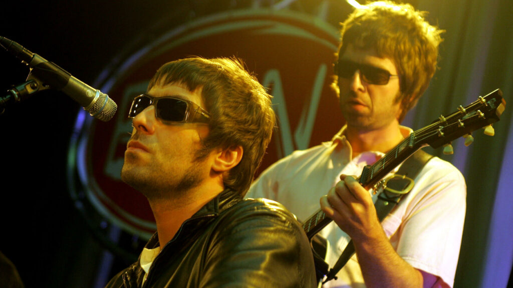 Oasis de retour : Noel et Liam Gallagher annoncent une tournée de retrouvailles 15 ans après leur séparation