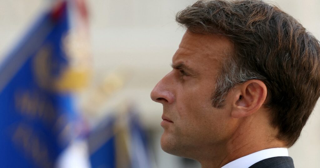 Emmanuel Macron lors du 80e anniversaire de la préfecture de police de Paris, le 12 août 2024.