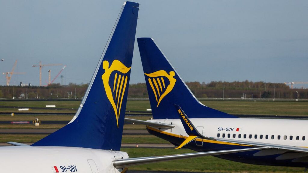 Fluggesellschaft: Ryanair kündigt Flottenverringerung am BER an