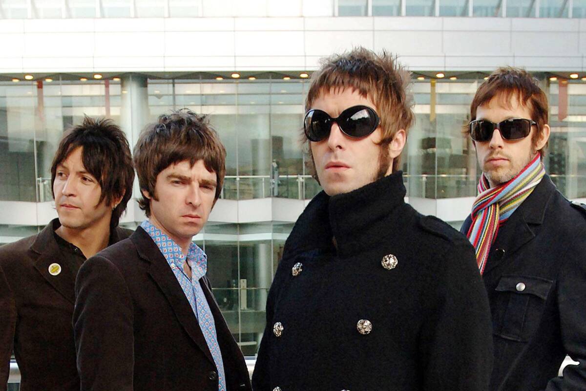 Oasis, le groupe de rock qui a réveillé une Angleterre morose en faisant danser la « working class »