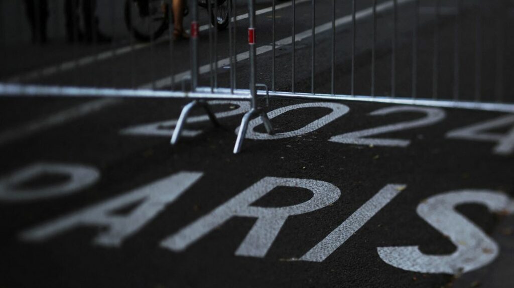 Jeux paralympiques 2024 : mieux vaut éviter de rouler en voiture à Paris mercredi, avertit le ministre des Transports