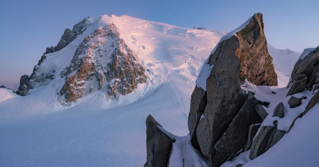 Haute-Savoie : un mort et quatre blessés dans le massif du Mont-Blanc après une chute de sérac, deux Allemands «recherchés»