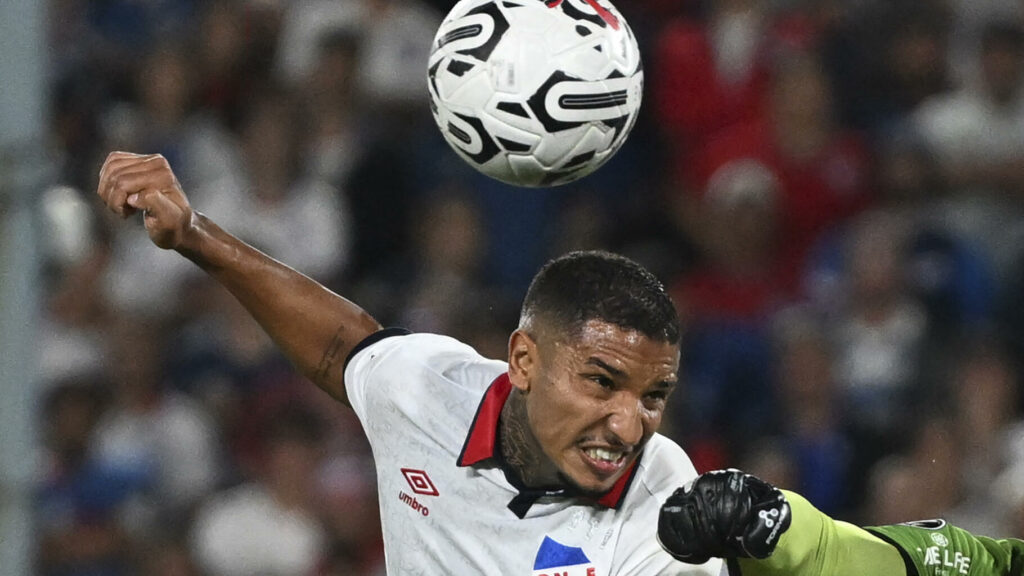 Football : mort de Juan Izquierdo, le footballeur uruguayen qui s’était effondré en plein match