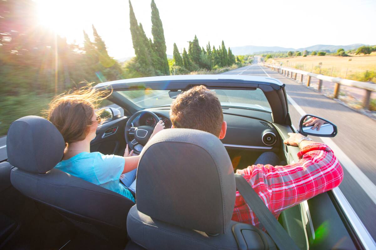 Ce qui se joue dans les silences en voiture