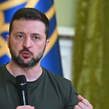 Le président ukrainien Volodymyr Zelensky donne une conférence de presse à Kiev le 15 juillet 2024