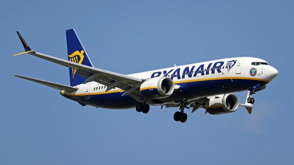 Le patron de Ryanair alerte sur une augmentation des mauvais comportements de passagers ayant consommé drogue et alcool